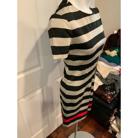 Diane Von Furstenberg Blue & Gray Striped Short Sleeve Wiggle Dress, Size 2 - Picture 4 of 6
